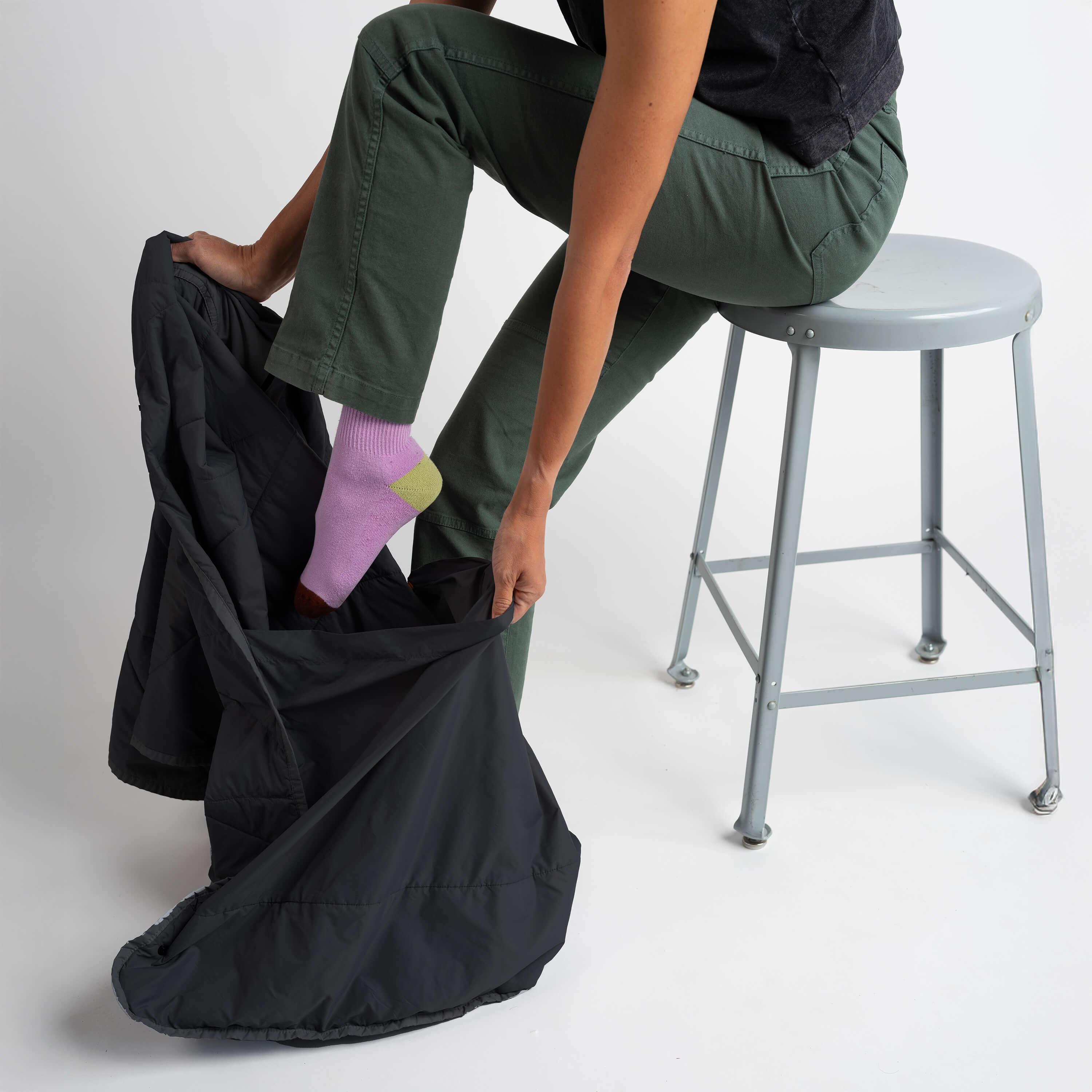 Layover™ Travel Blanket - Insulated & Packable | Black