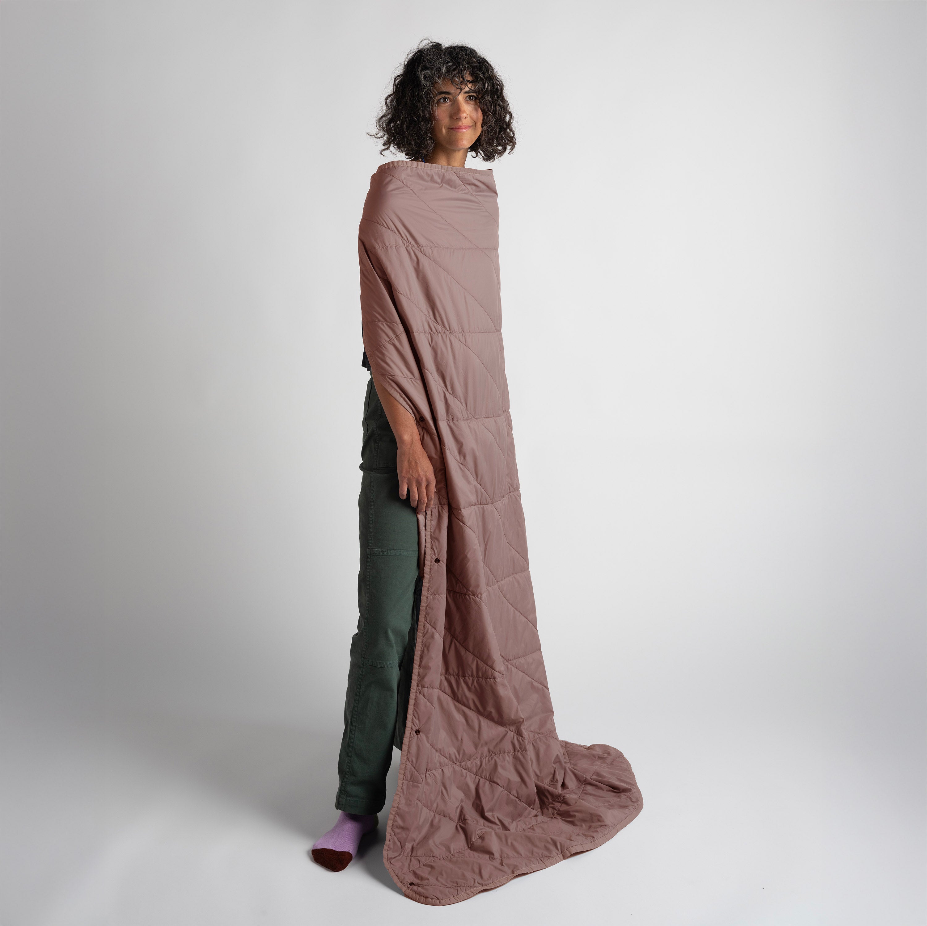 Layover™ Travel Blanket - Packable & Puffy | Quartz